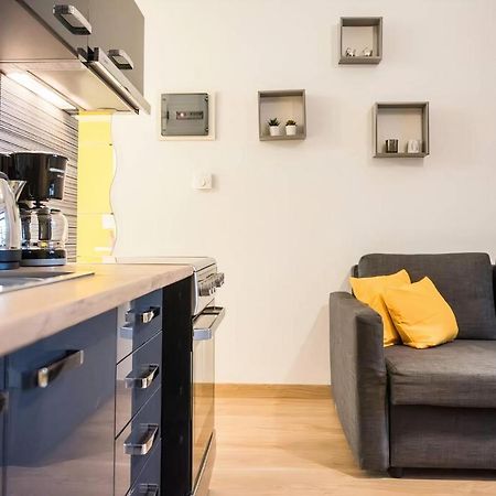 Yellow Geranium Apartment Thessaloniki Exterior photo